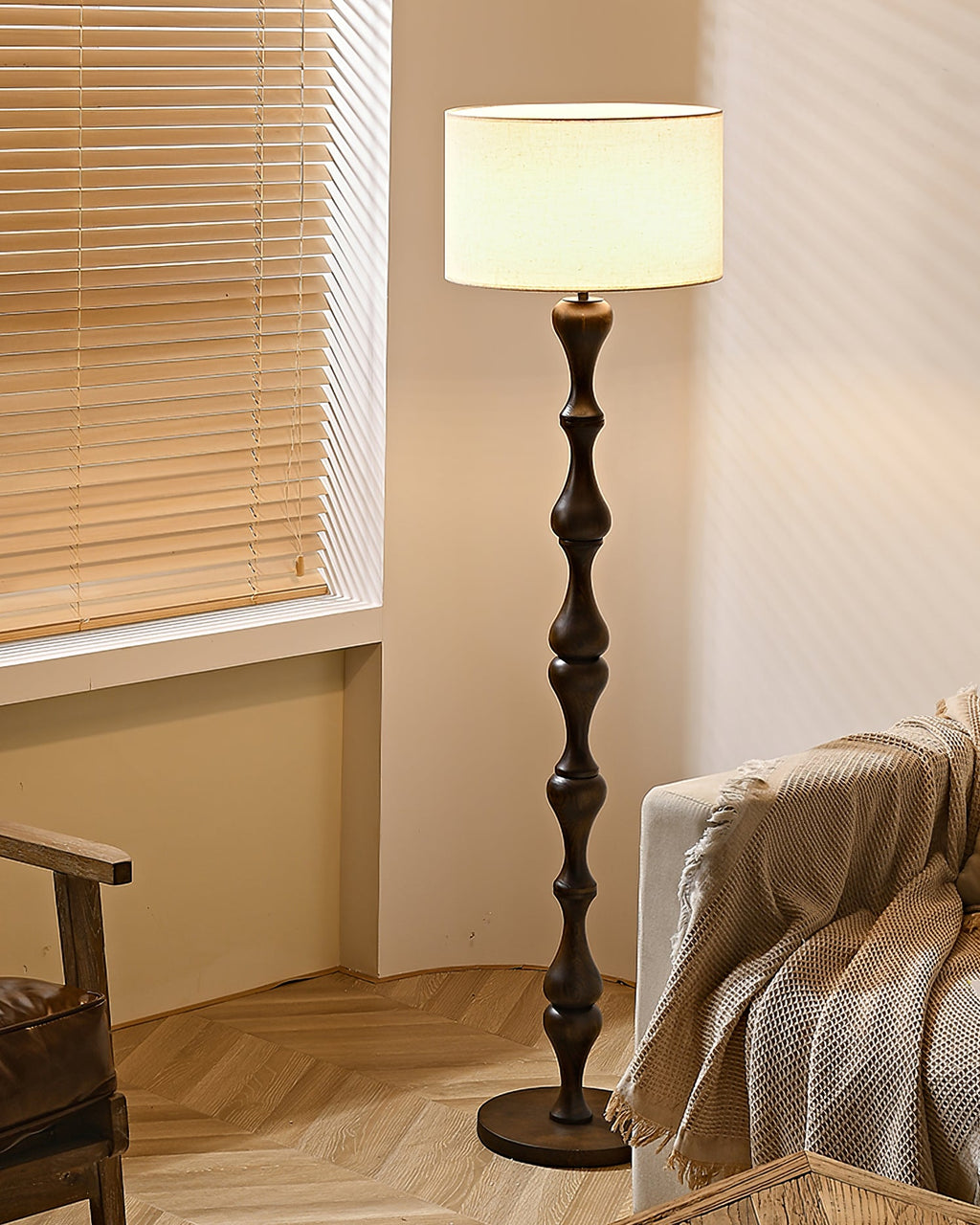 RAVENSCROFT TALL STANDING ILLUMINATOR