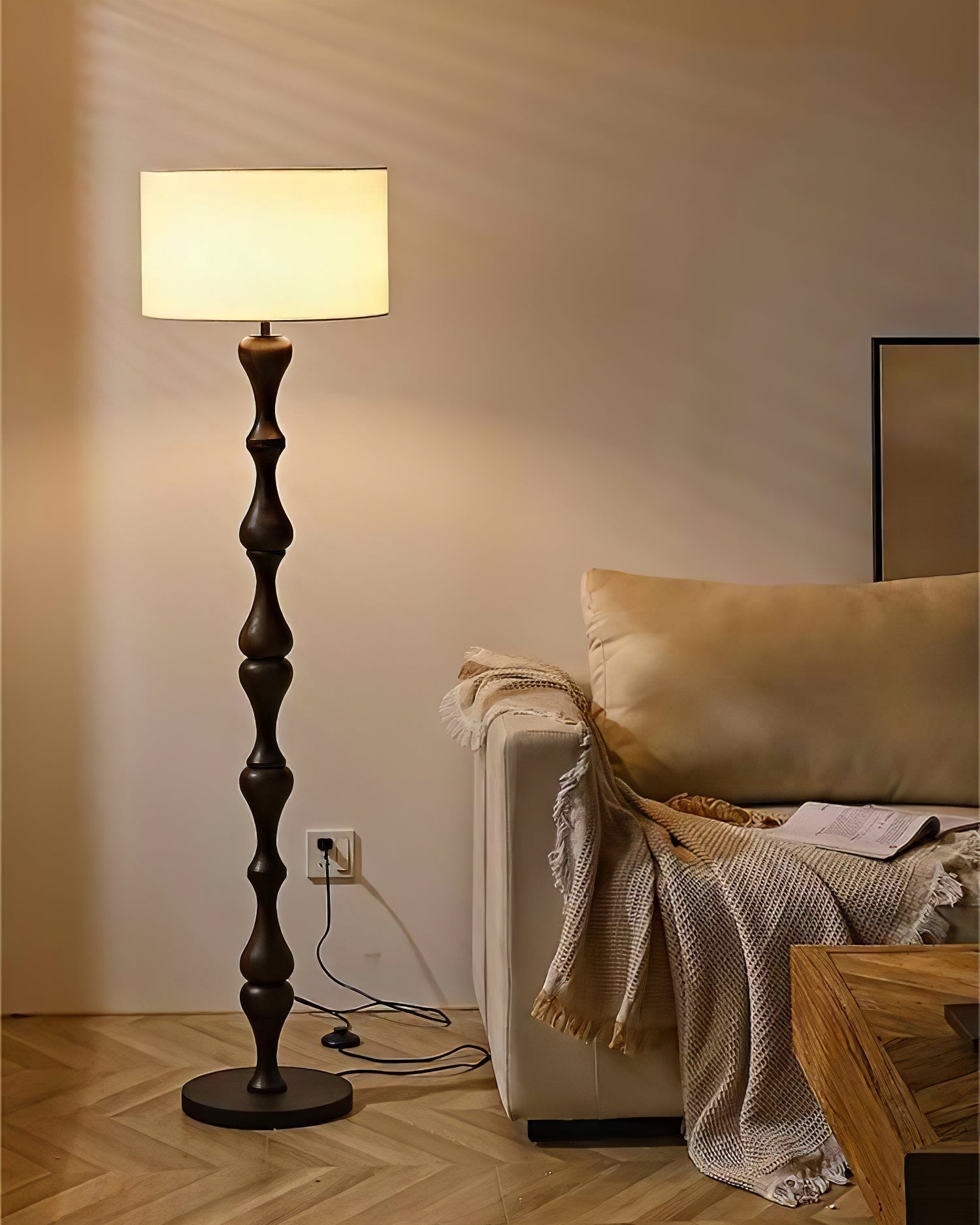 RAVENSCROFT TALL STANDING ILLUMINATOR