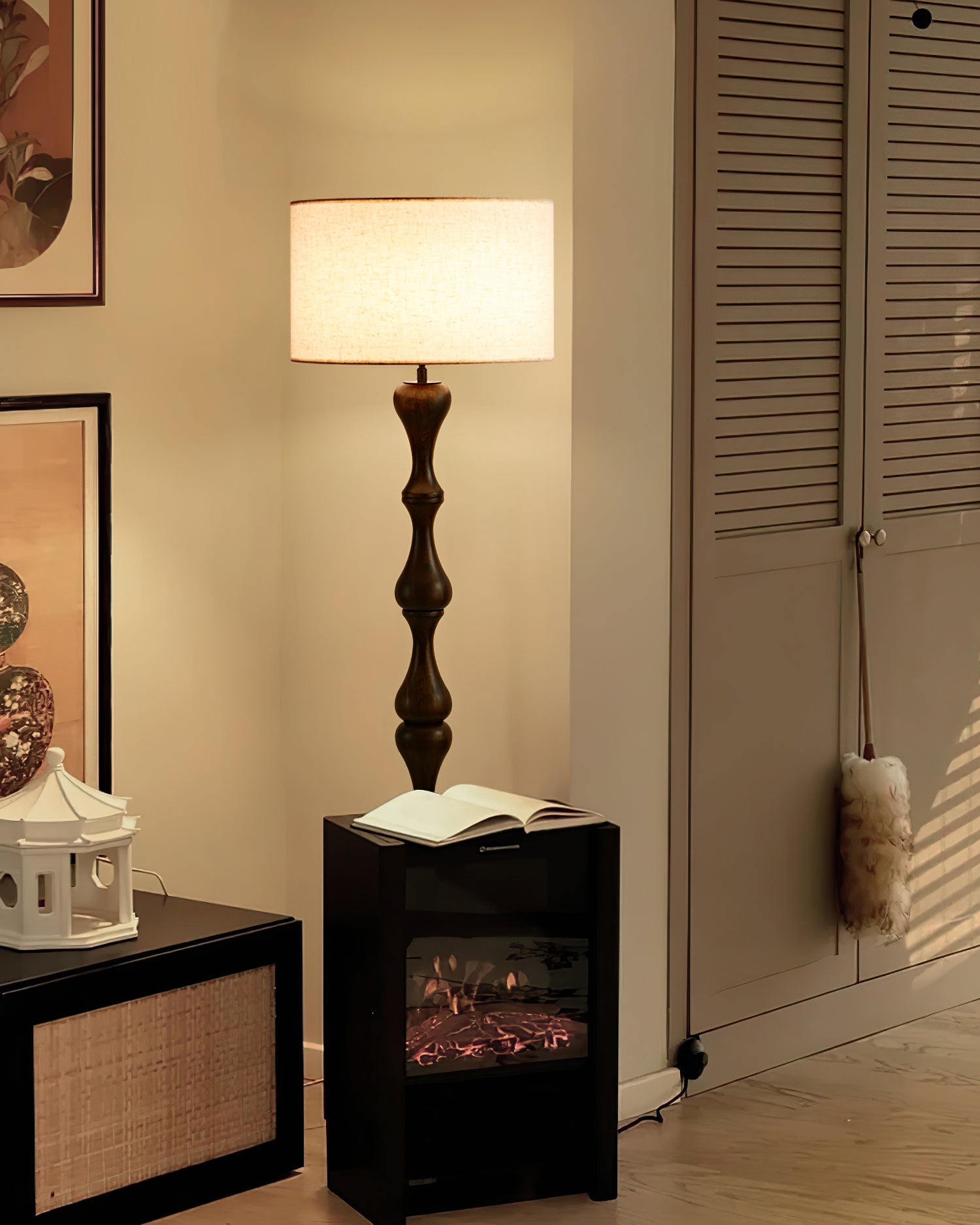RAVENSCROFT TALL STANDING ILLUMINATOR