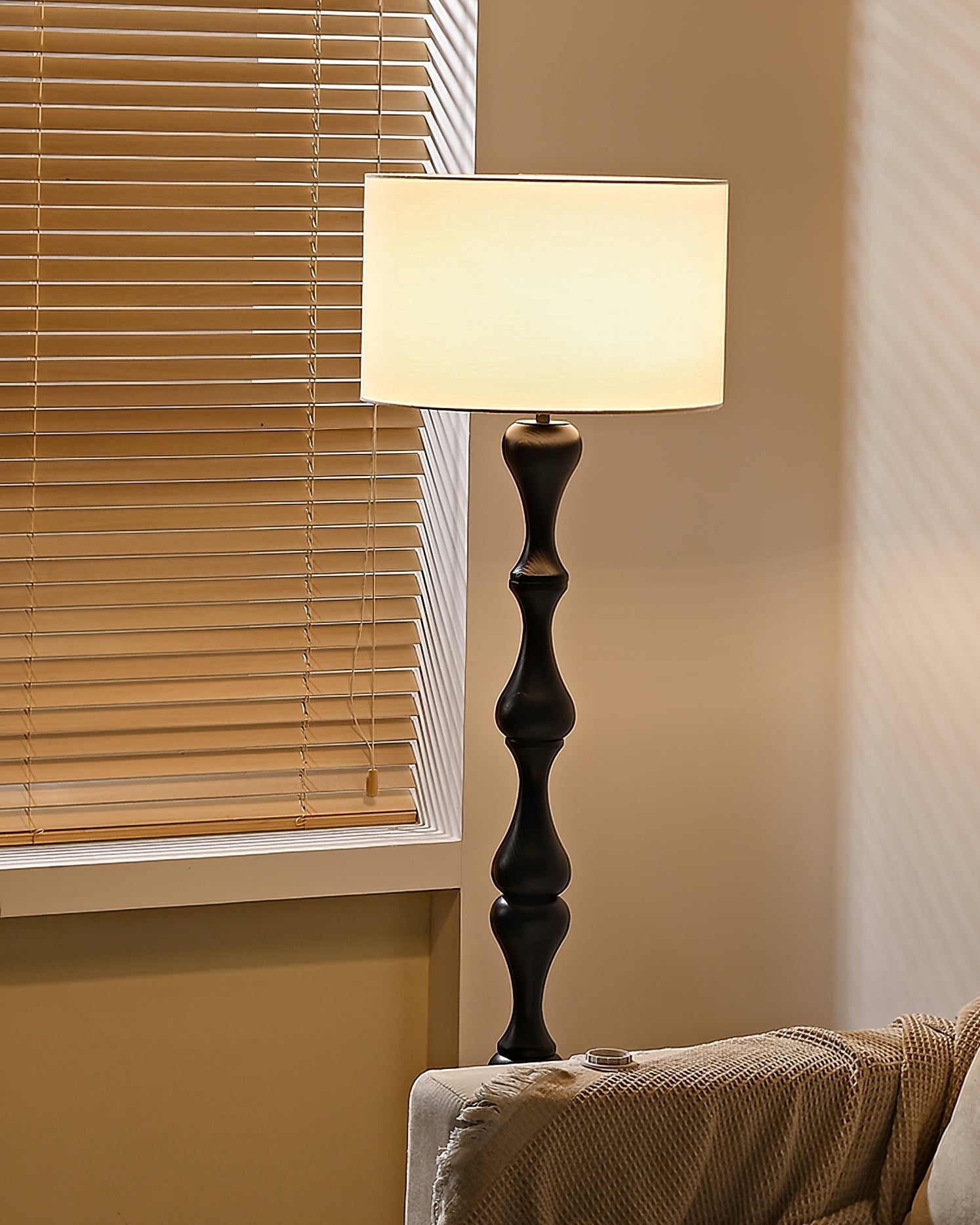 RAVENSCROFT TALL STANDING ILLUMINATOR