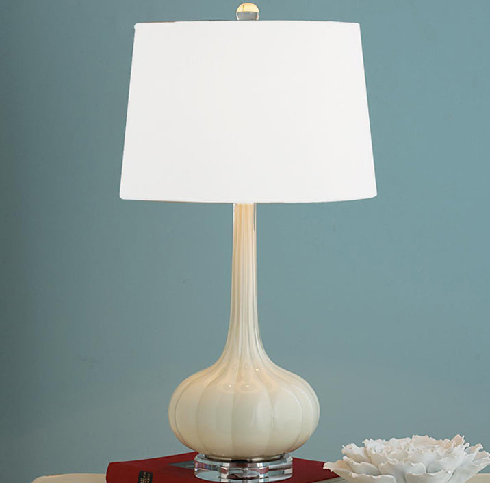 RAVENHALL SLEEK SILHOUETTE TABLE LUMINAIRE