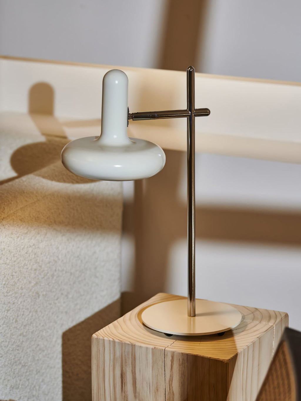 FENWICK GLOWING HORIZON TABLE LANTERN