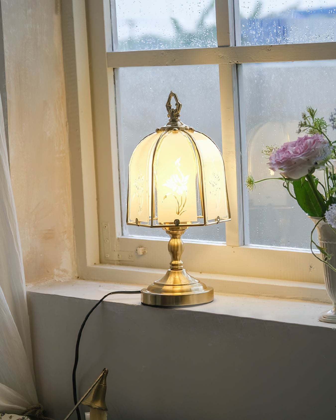VIOLETTA CRYSTAL FLUTE TABLE LAMP