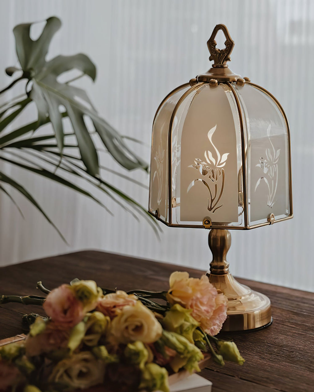 VIOLETTA CRYSTAL FLUTE TABLE LAMP