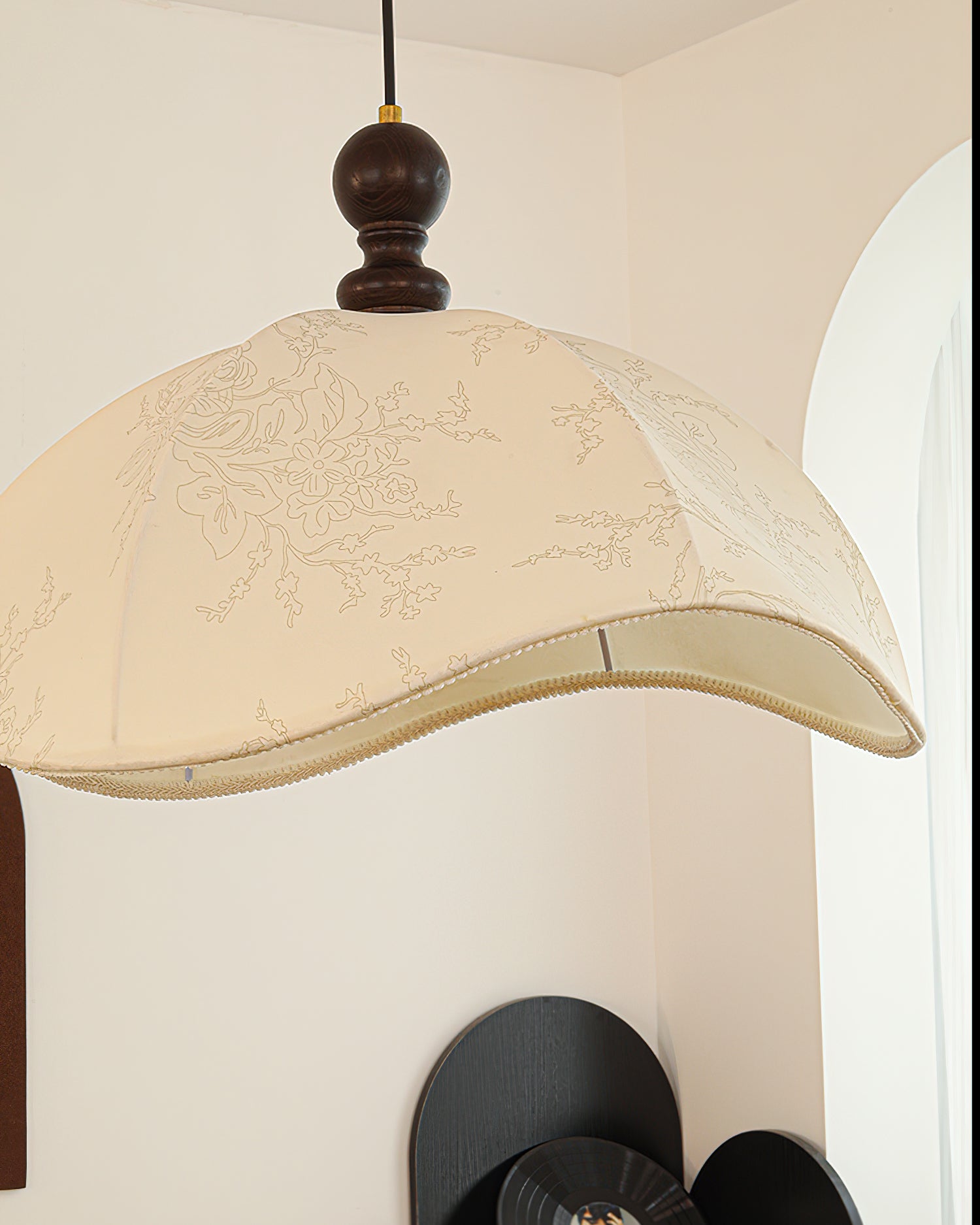 CARLISLE HANGING GLASS ILLUMINATOR