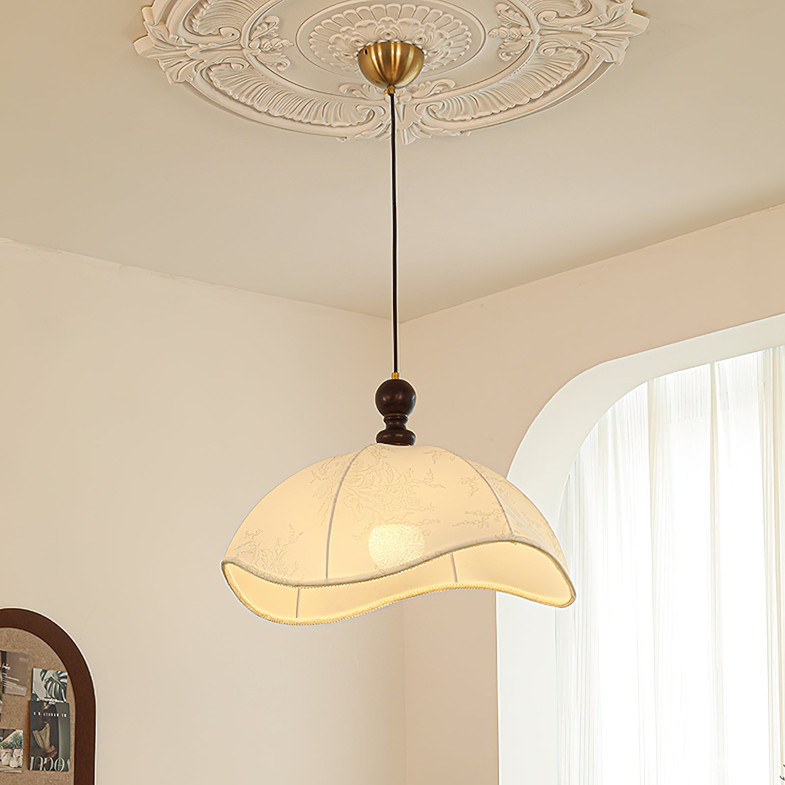 CARLISLE HANGING GLASS ILLUMINATOR