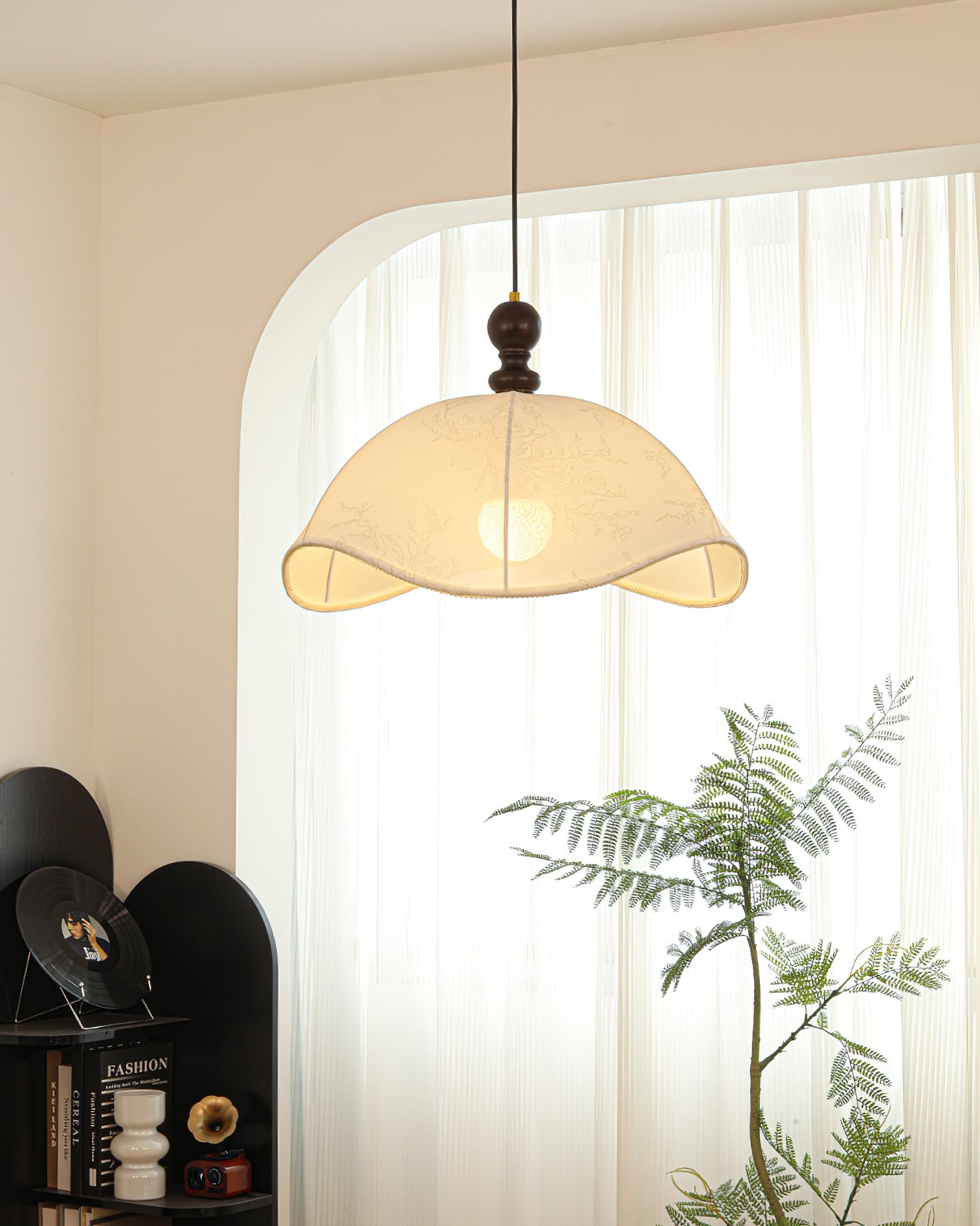 CARLISLE HANGING GLASS ILLUMINATOR
