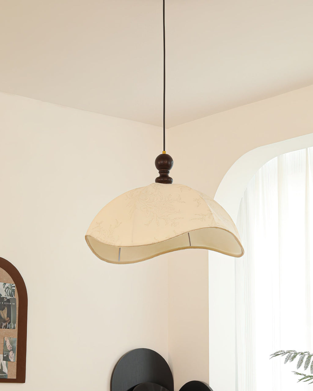 CARLISLE HANGING GLASS ILLUMINATOR
