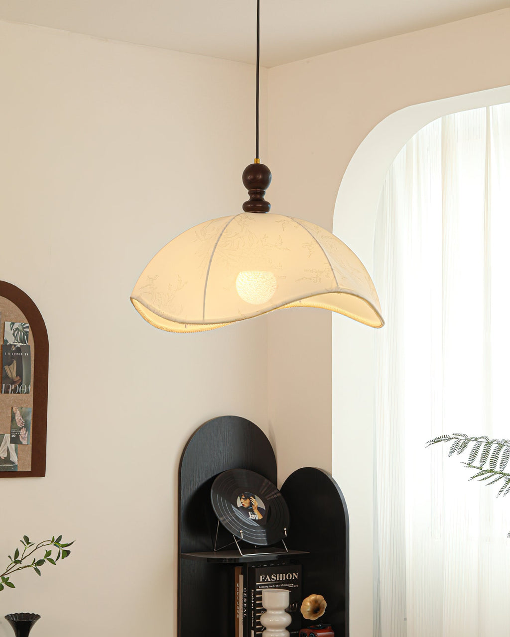 CARLISLE HANGING GLASS ILLUMINATOR