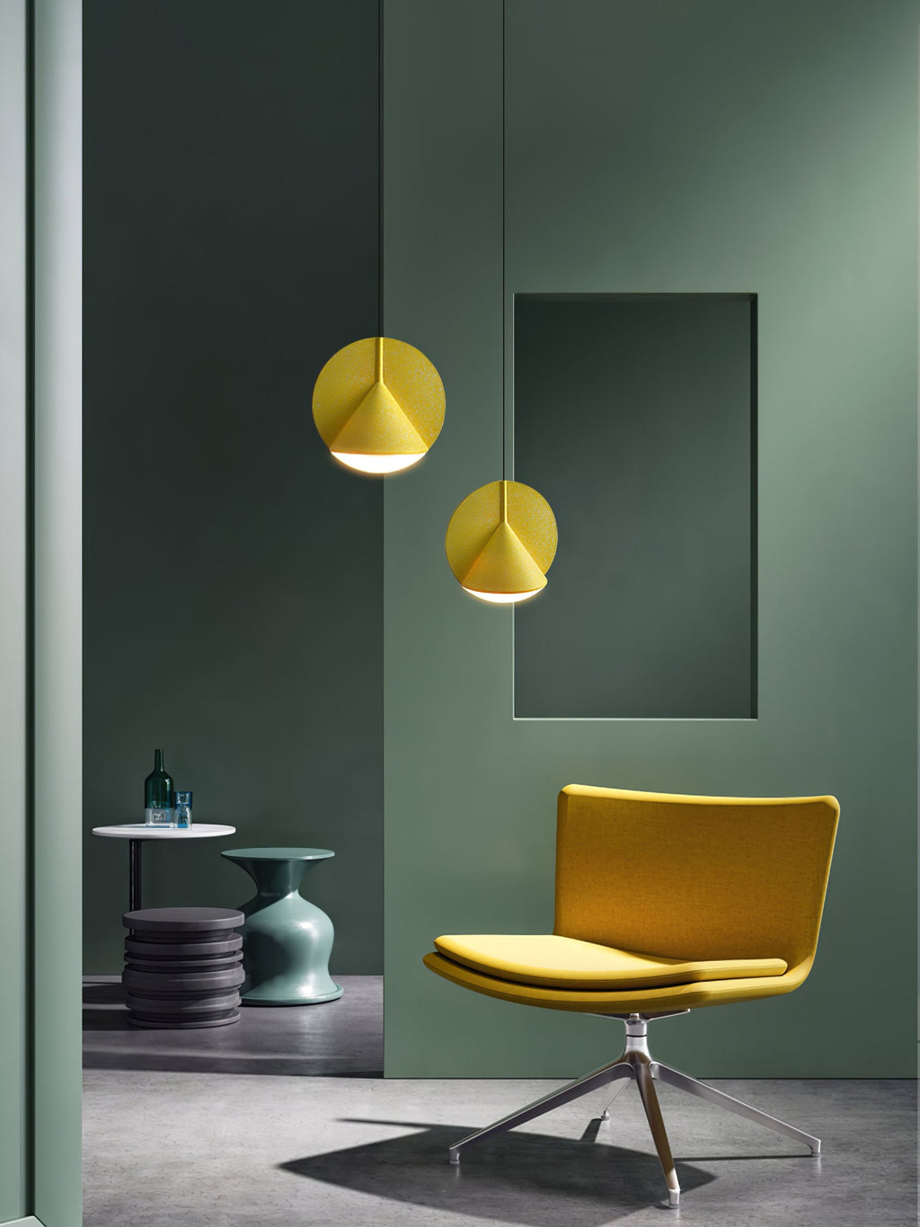 ALDERSON GLOW RESIN HANGING LANTERN