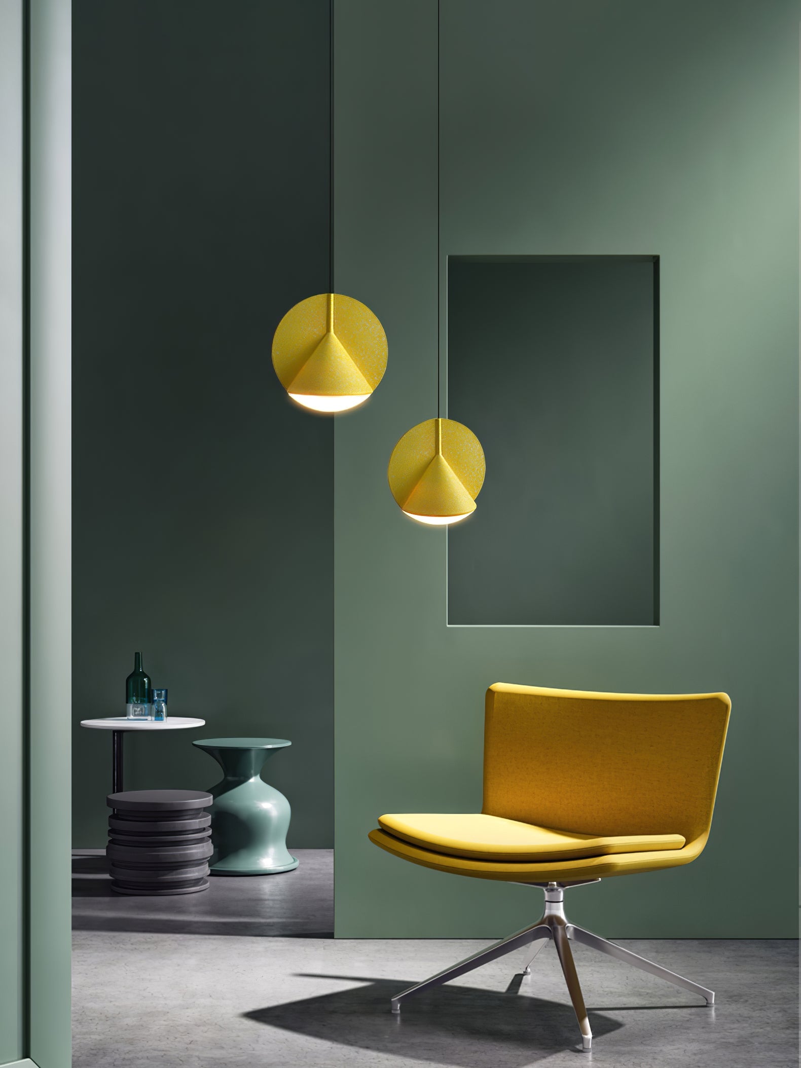ALDERSON GLOW RESIN HANGING LANTERN
