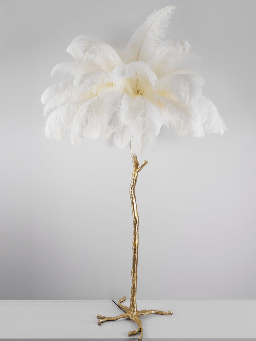 WINDSOR PLUME BRASS LAMP