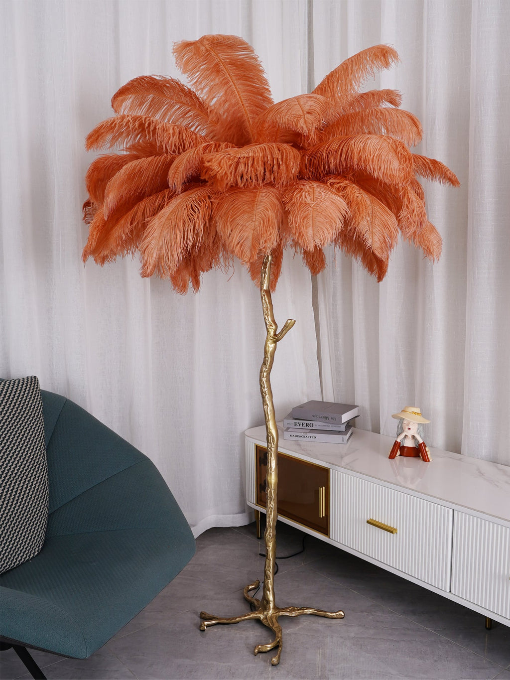 WINDSOR PLUME BRASS LAMP