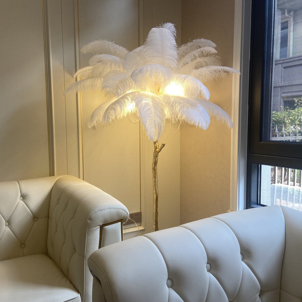 WINDSOR PLUME BRASS LAMP