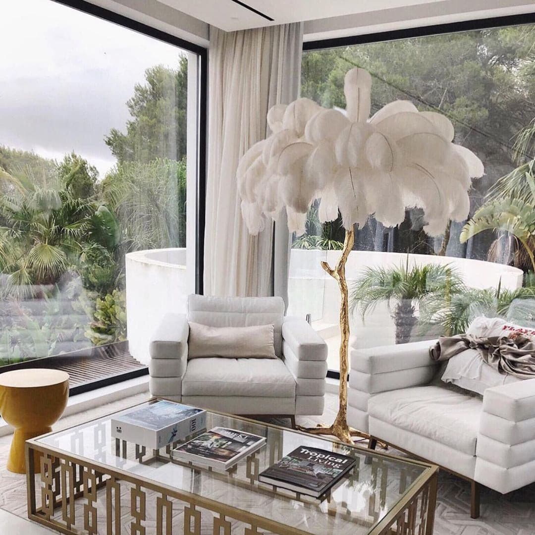 WINDSOR PLUME BRASS LAMP