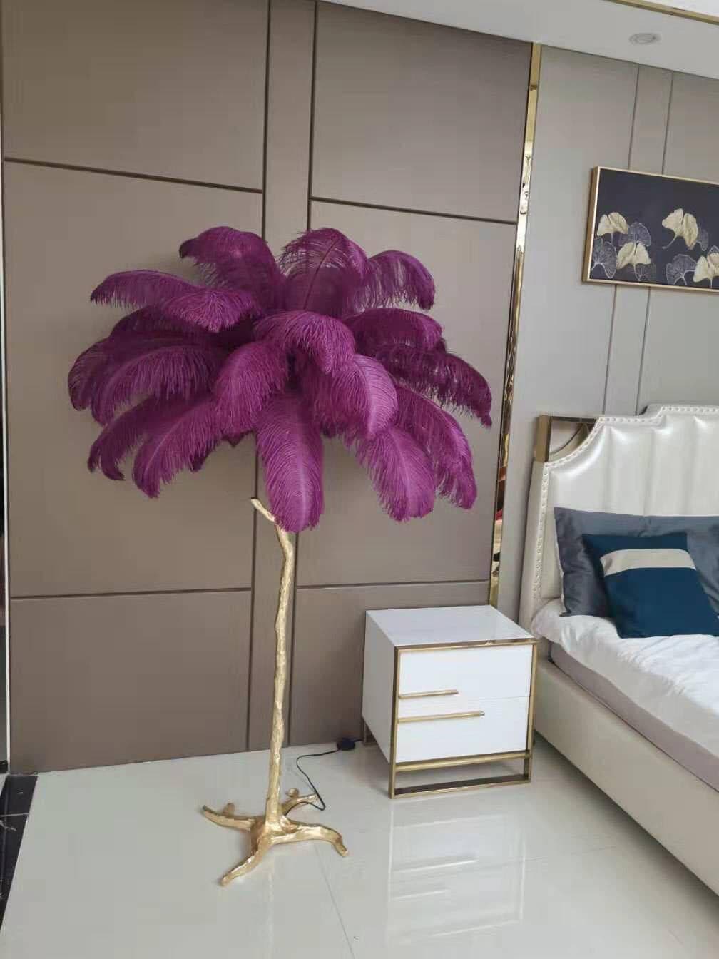 WINDSOR PLUME BRASS LAMP