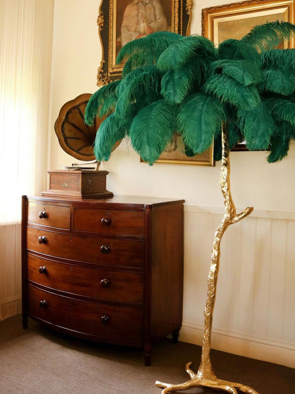 WINDSOR PLUME BRASS LAMP