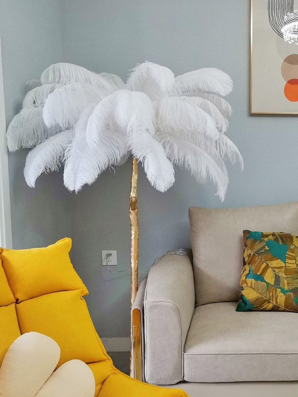 WINDSOR PLUME BRASS LAMP