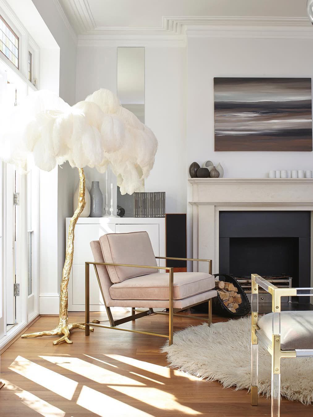 WINDSOR PLUME BRASS LAMP