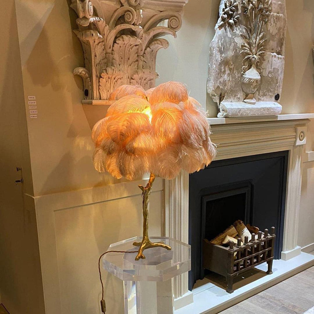 VIVIENNE PLUME ILLUMINATED STAND