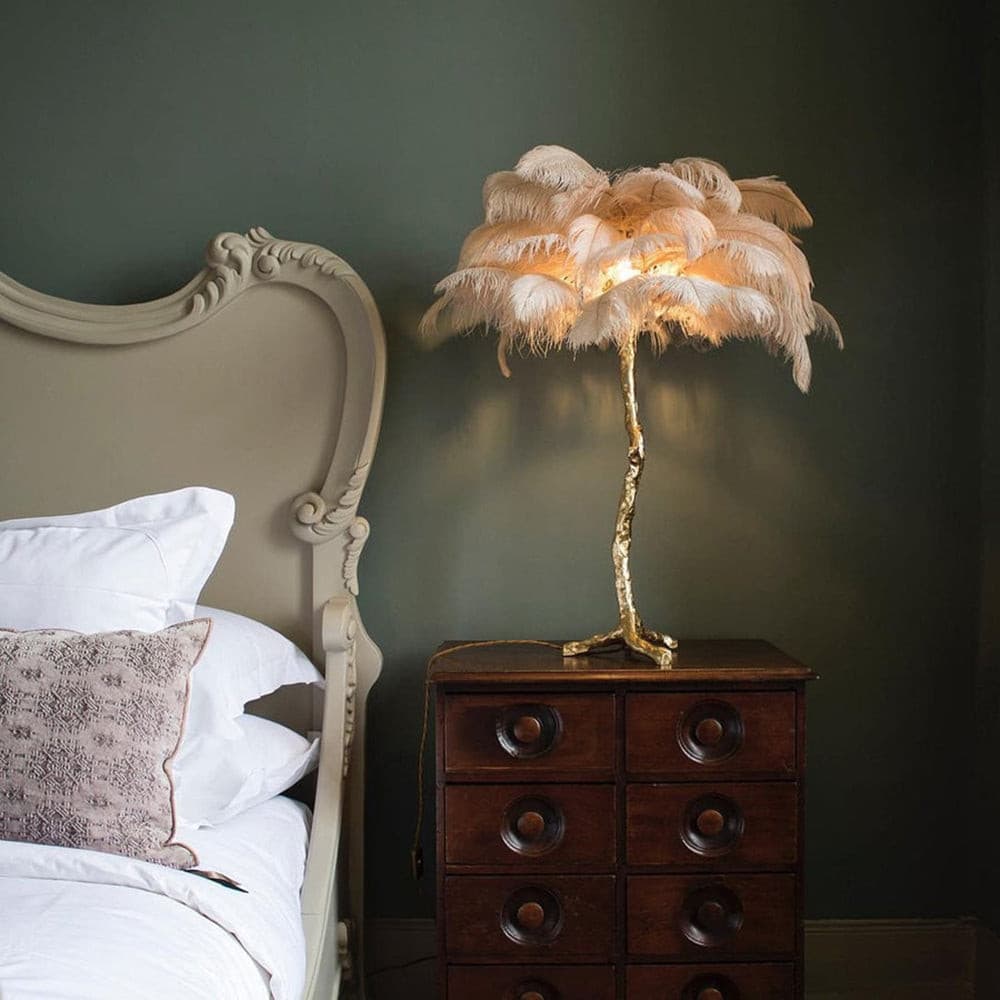 VIVIENNE PLUME ILLUMINATED STAND