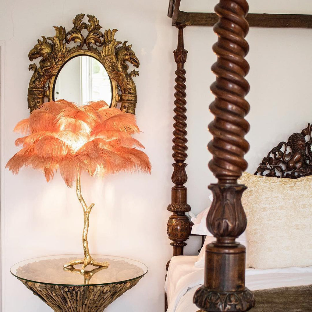 VIVIENNE PLUME ILLUMINATED STAND