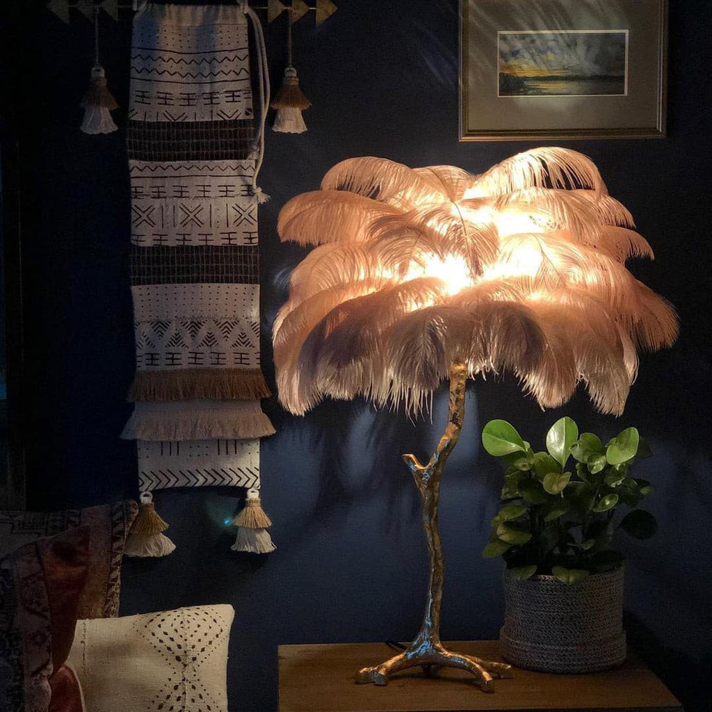 VIVIENNE PLUME ILLUMINATED STAND