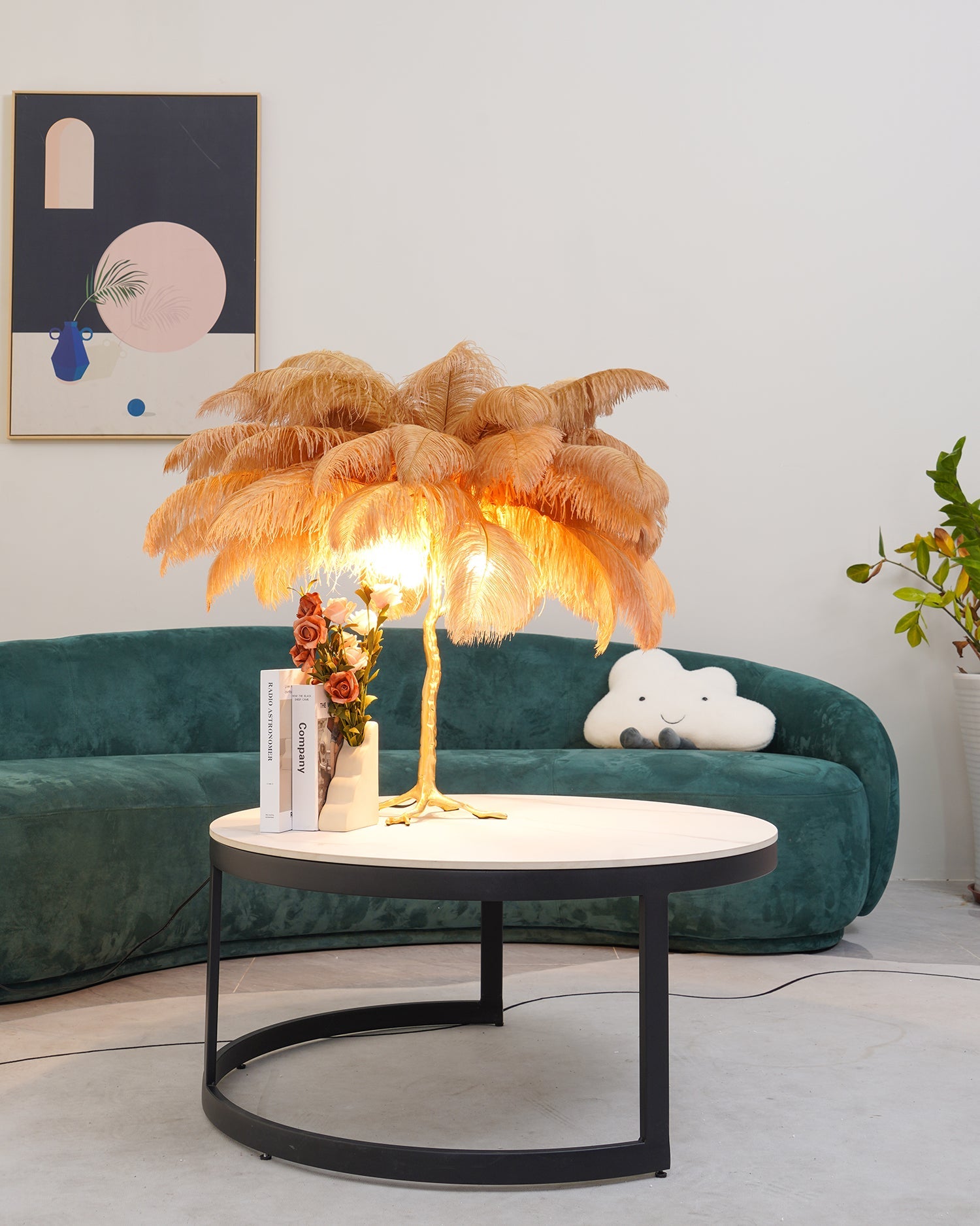 VIVIENNE PLUME ILLUMINATED STAND