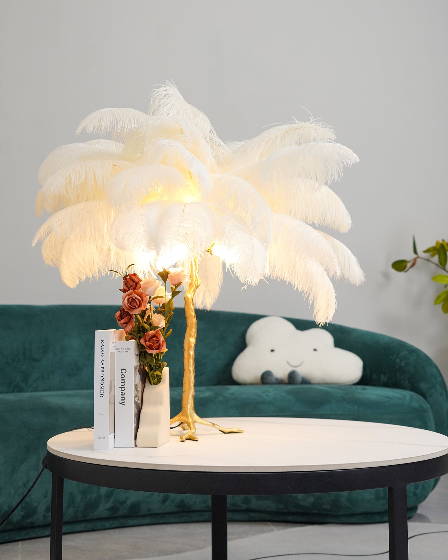 VIVIENNE PLUME ILLUMINATED STAND