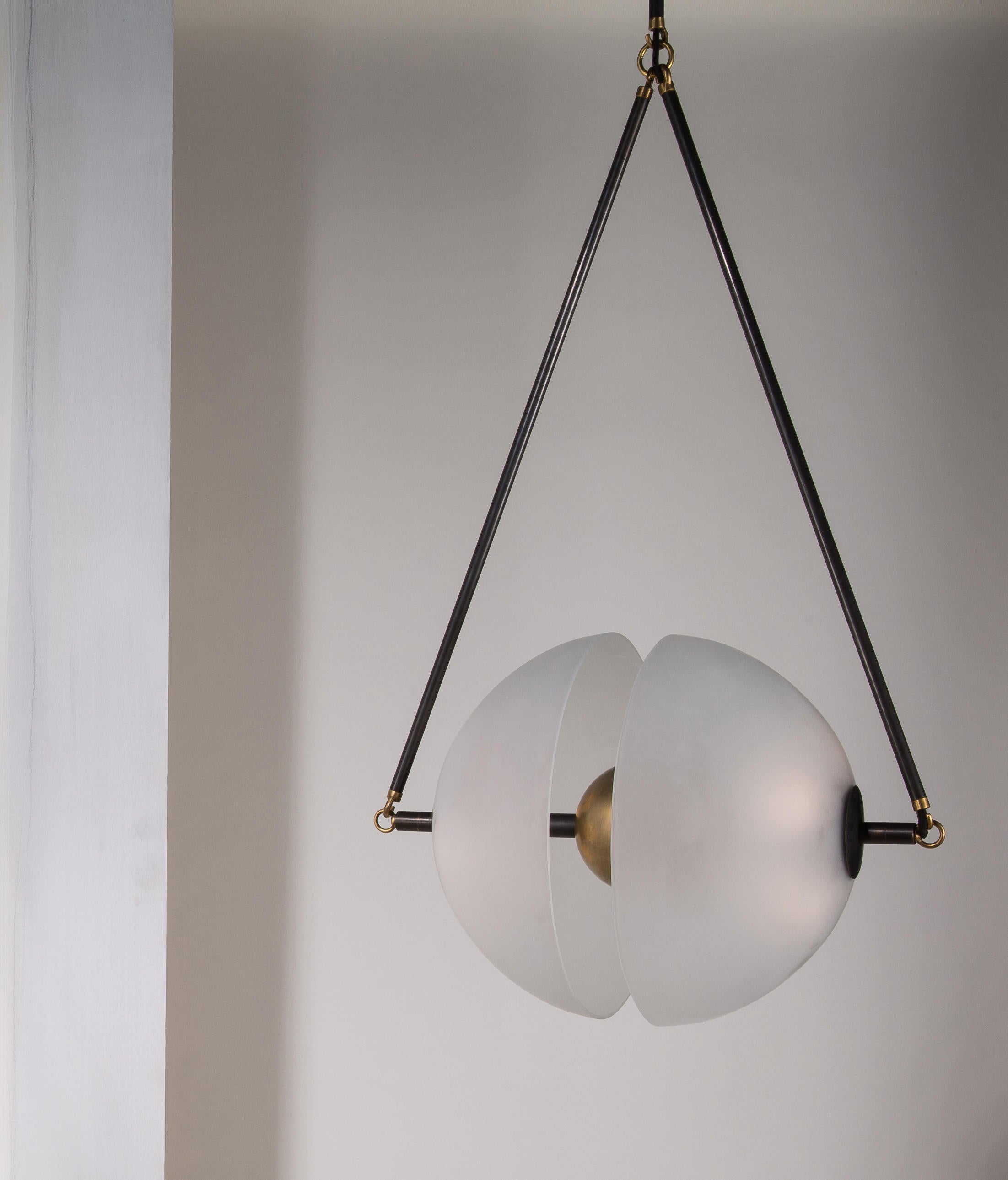 WINTHORPE PEARLIZED GLASS PENDANT LIGHT