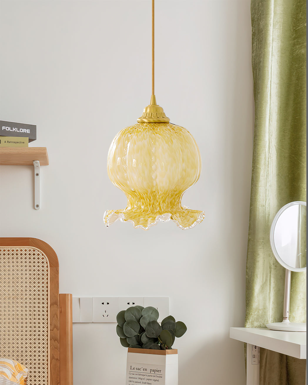Ravenswood Crystal Halo Pendant