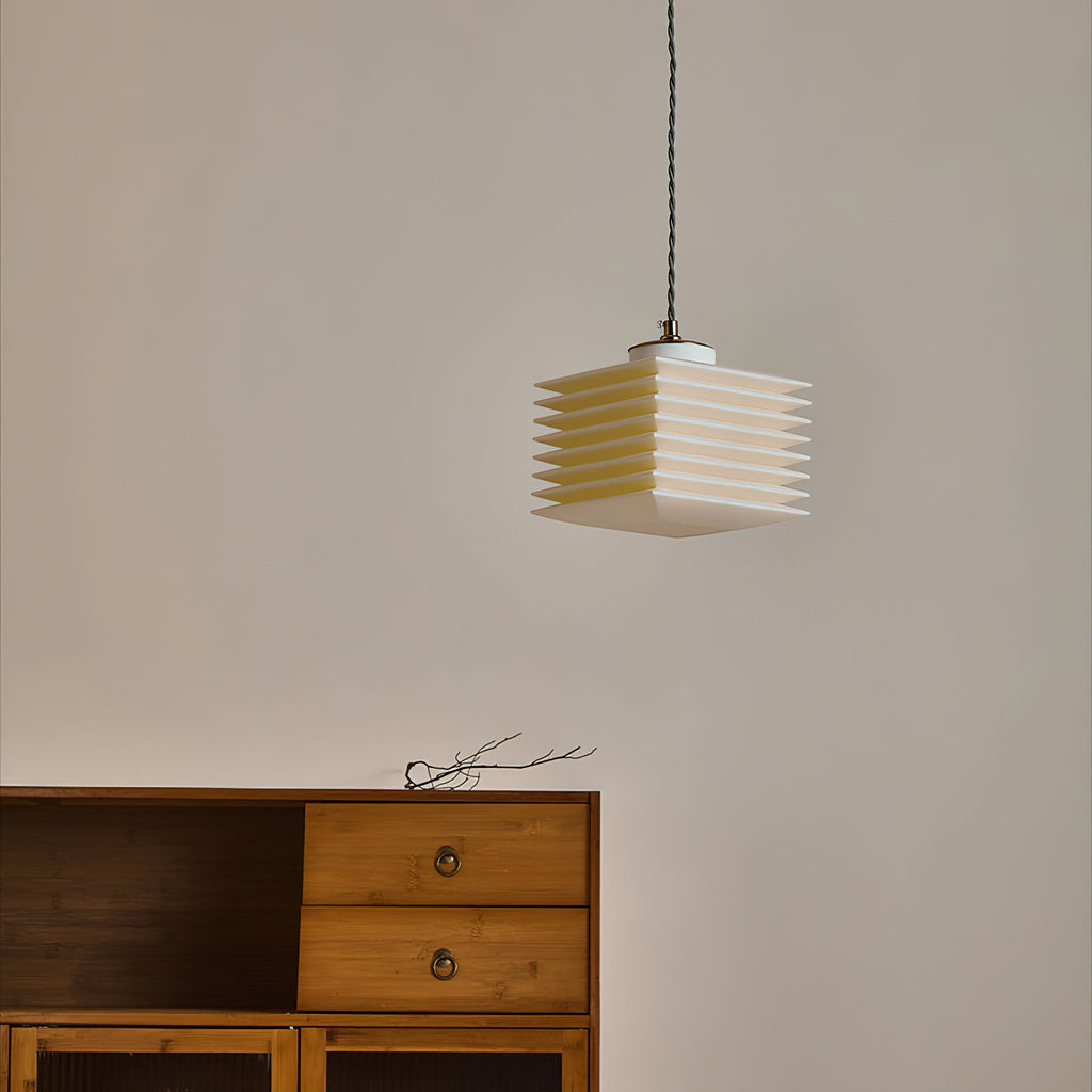 WINDSOR ORIENTAL INFLUENCE HANGING LANTERN