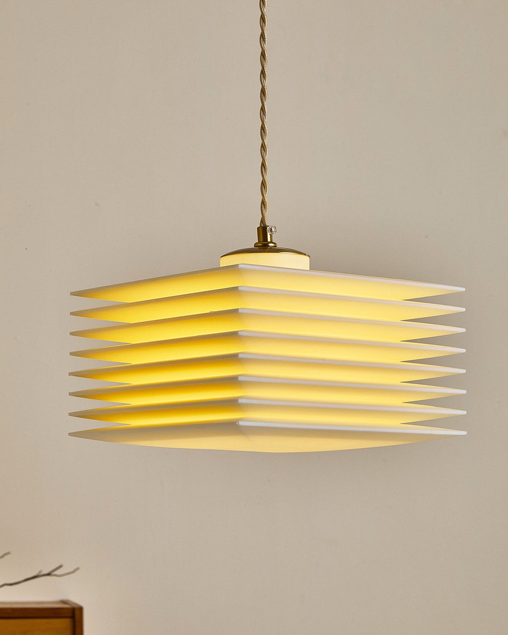 WINDSOR ORIENTAL INFLUENCE HANGING LANTERN