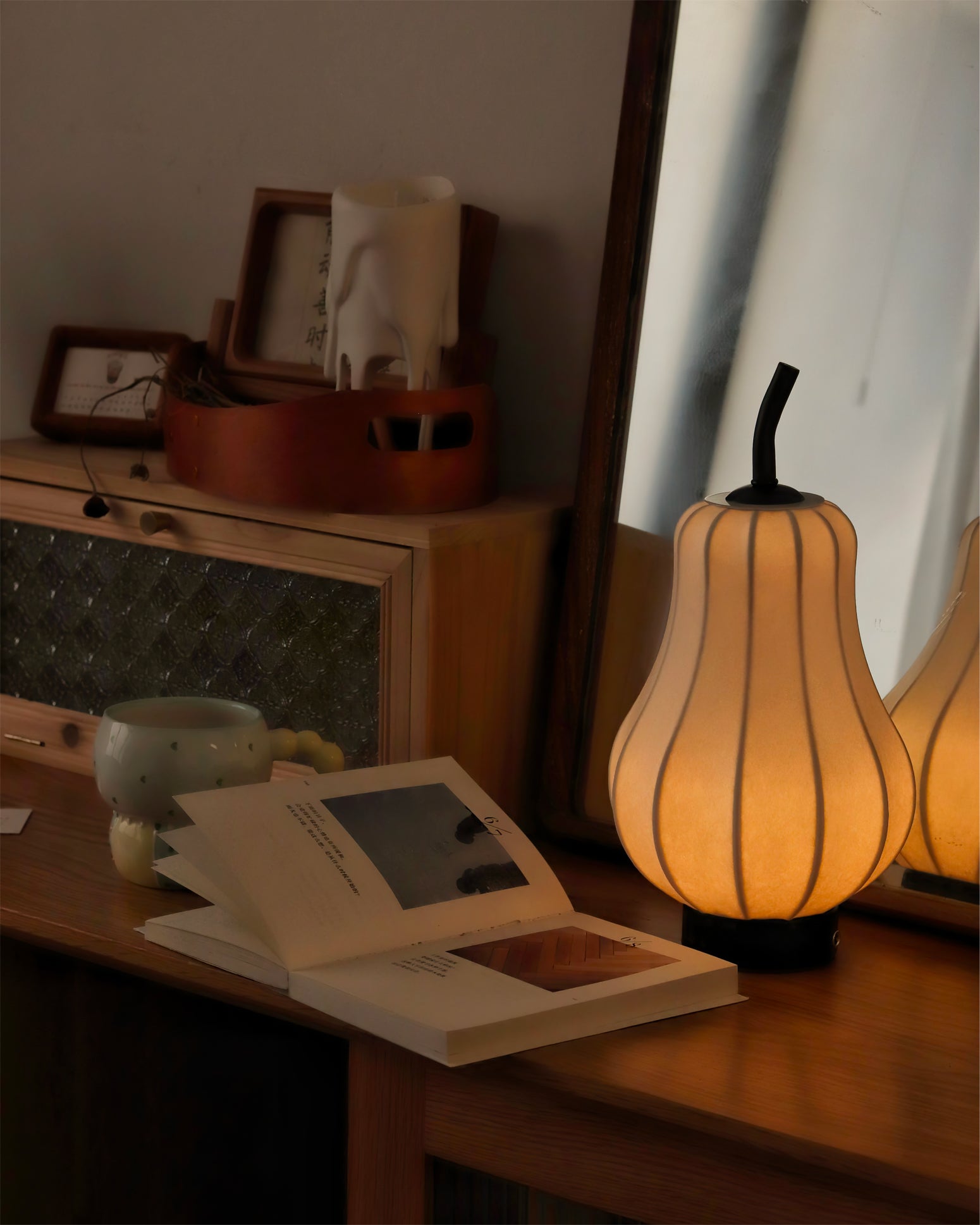 WINTHORPE PORTABLE PEAR-SHAPED ILLUMINATOR