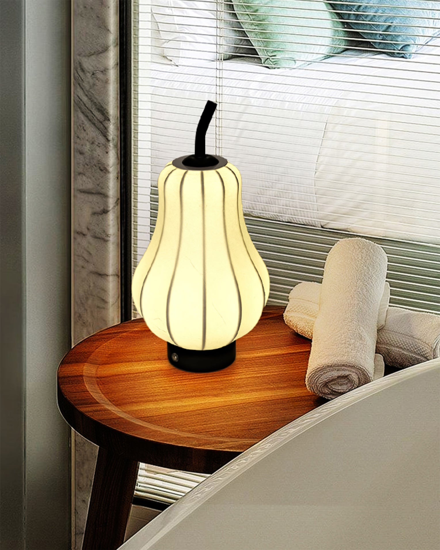 WINTHORPE PORTABLE PEAR-SHAPED ILLUMINATOR
