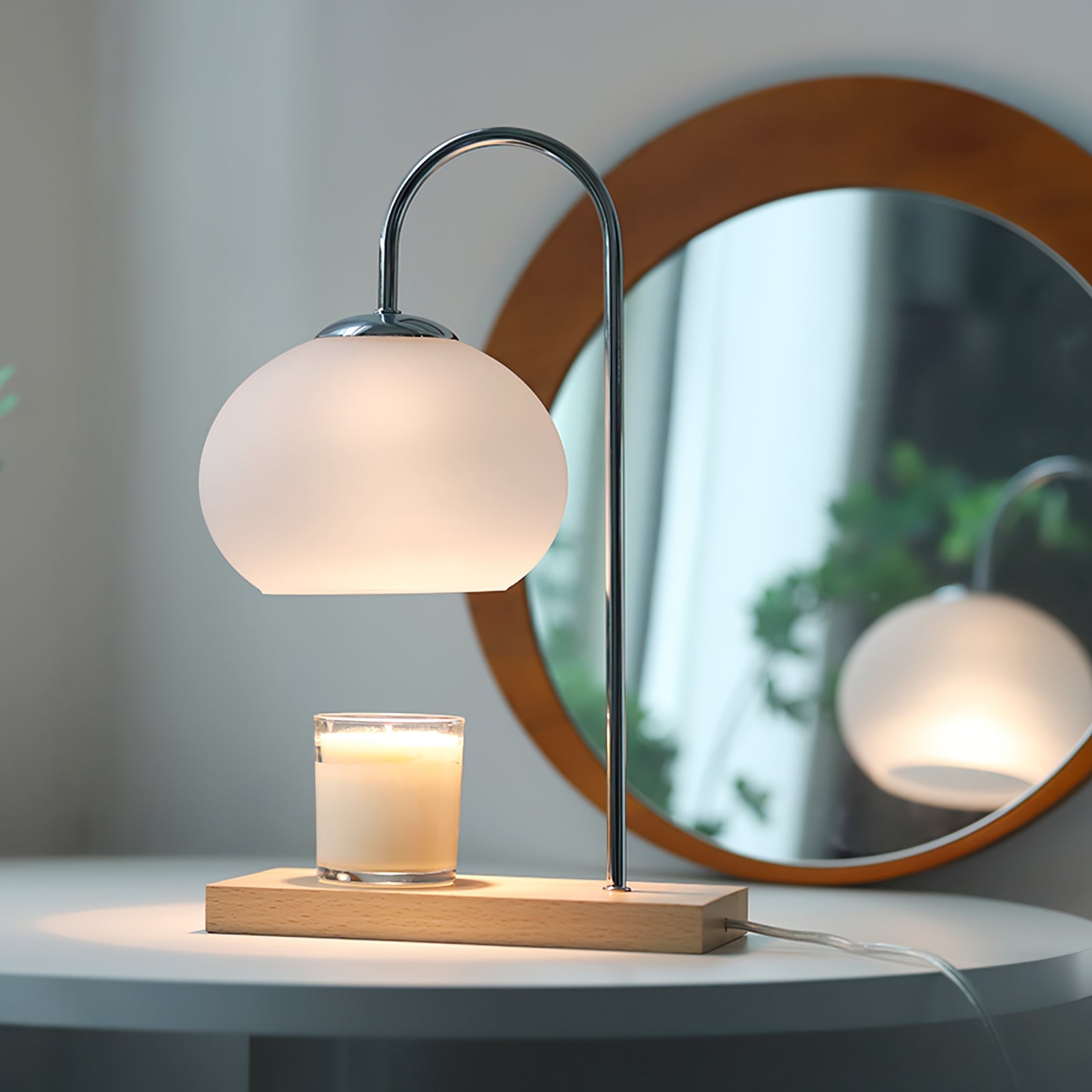VIVIENNE GLOWING ORB CANDLE ILLUMINATOR