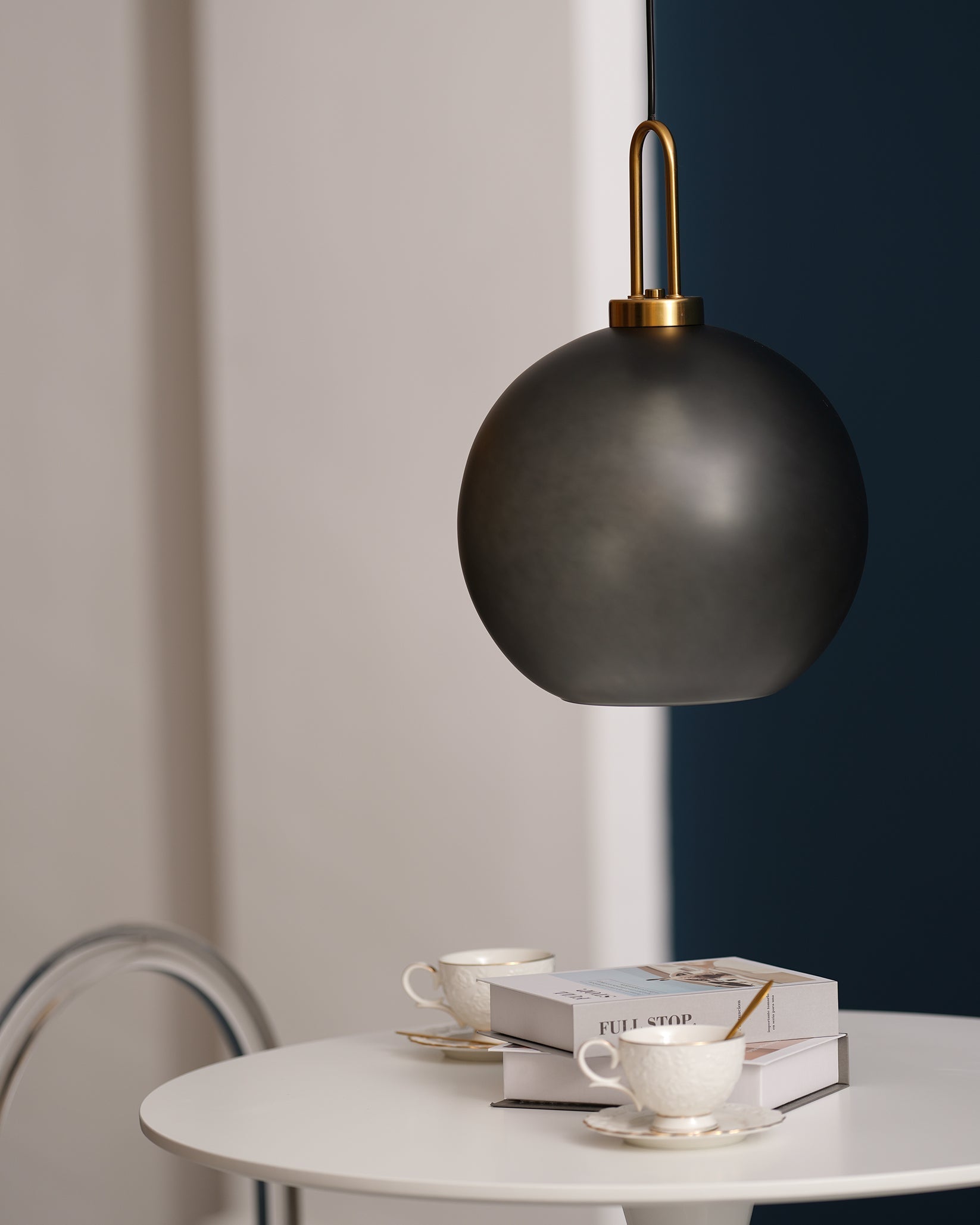 WINTHORPE CRYSTAL DROPLET HANGING LIGHT