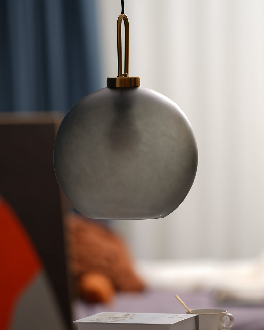 WINTHORPE CRYSTAL DROPLET HANGING LIGHT