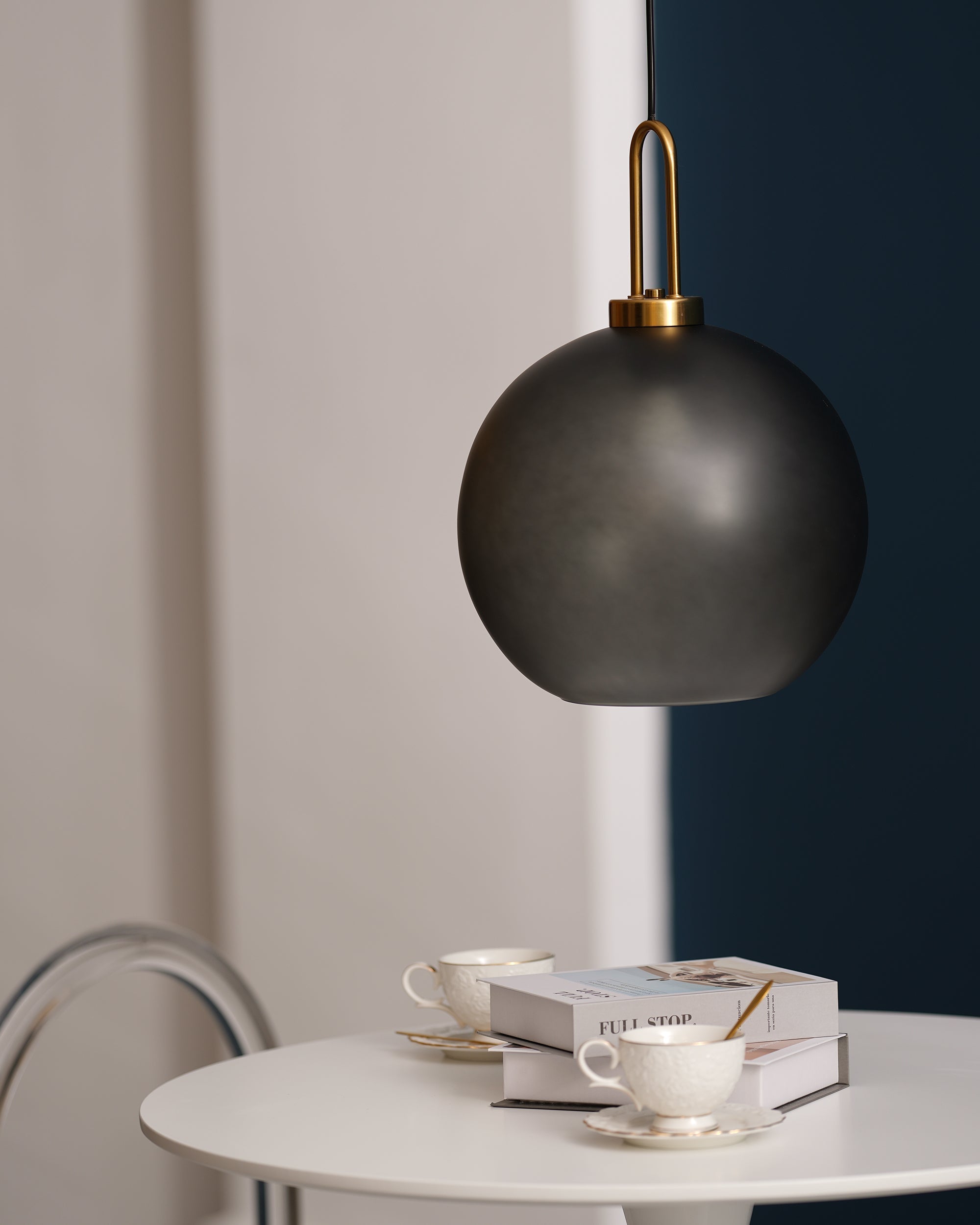 WINTHORPE CRYSTAL DROPLET HANGING LIGHT