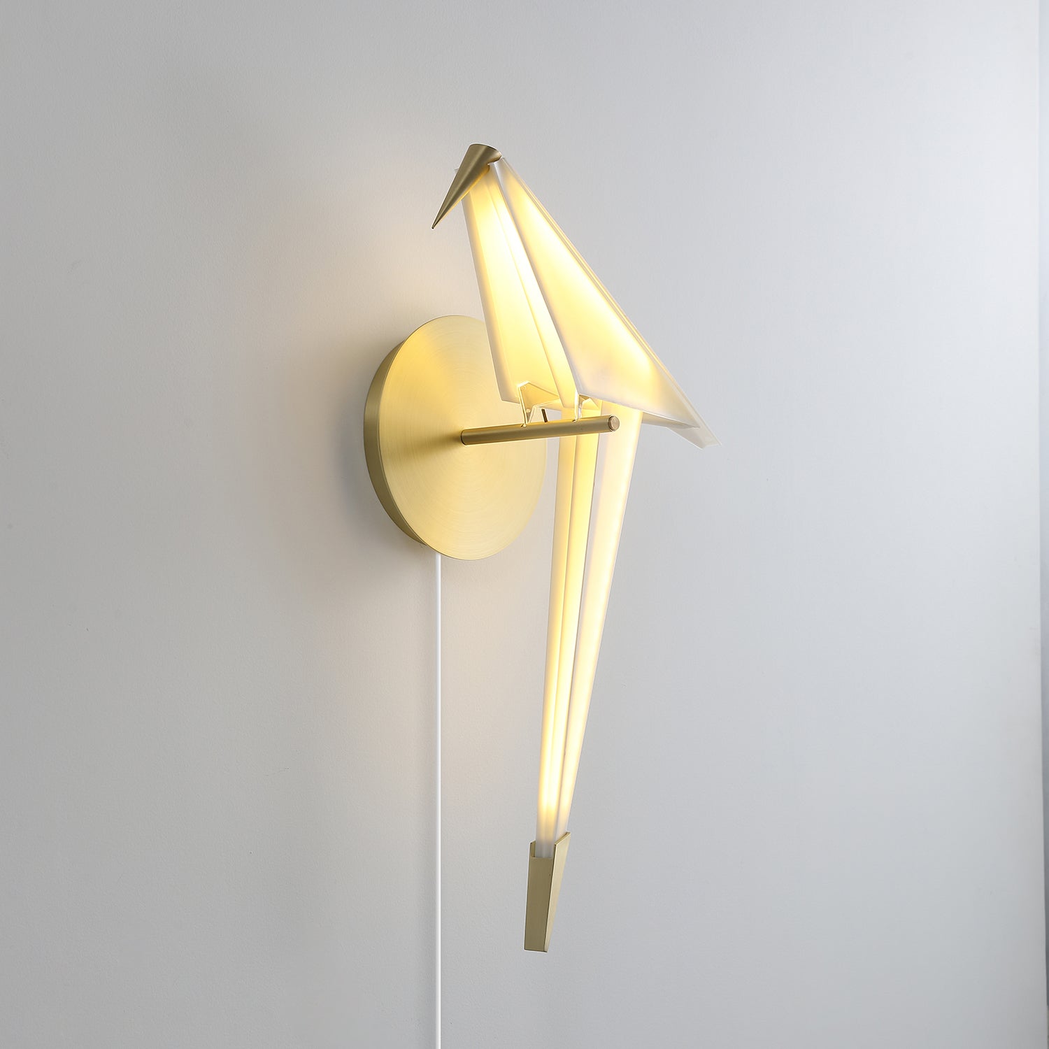 WHIMSEY AVIAN PLUG-IN WALL SCONCE