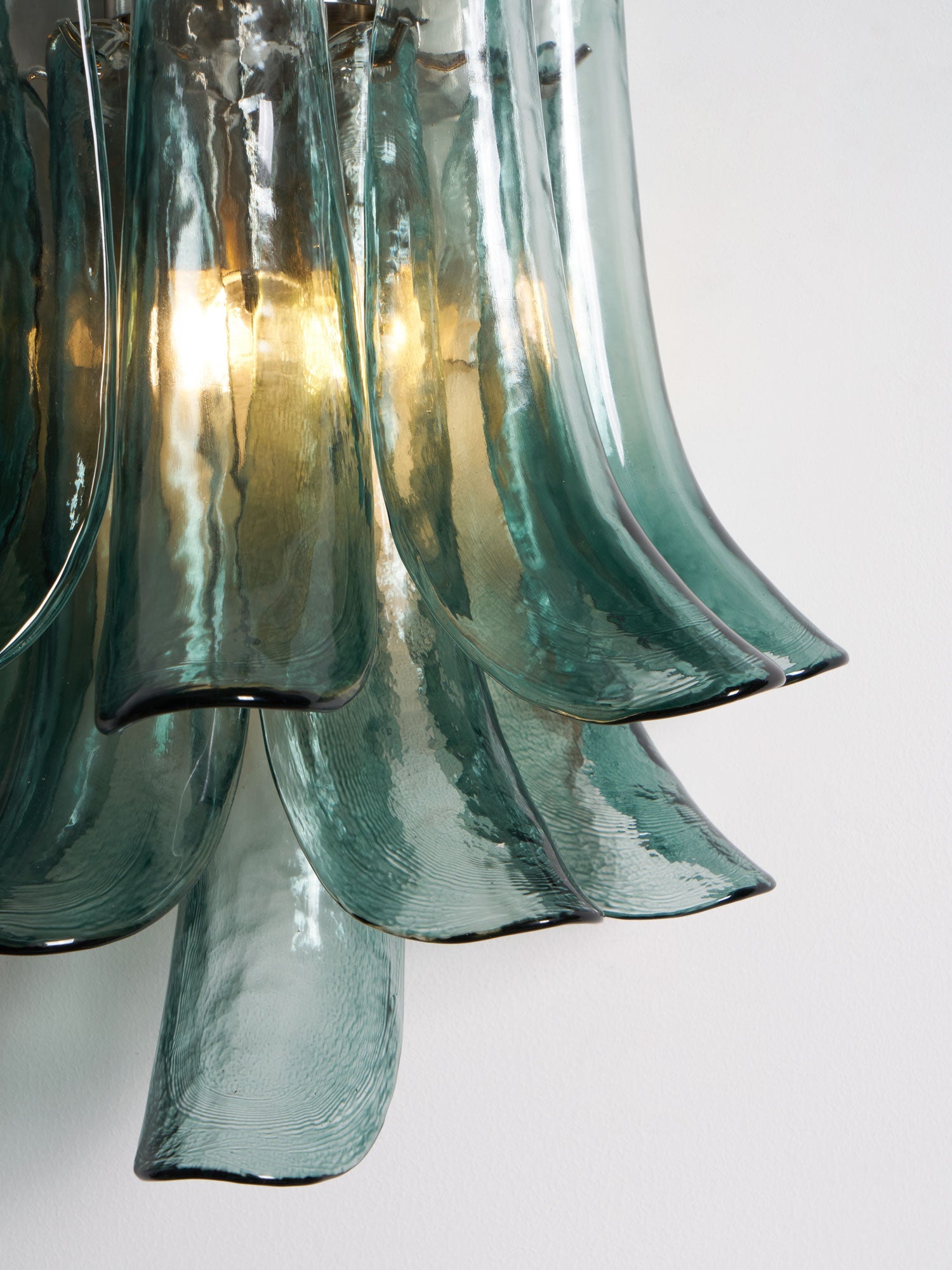 RAVENHALL AURORA WALL SCONCE