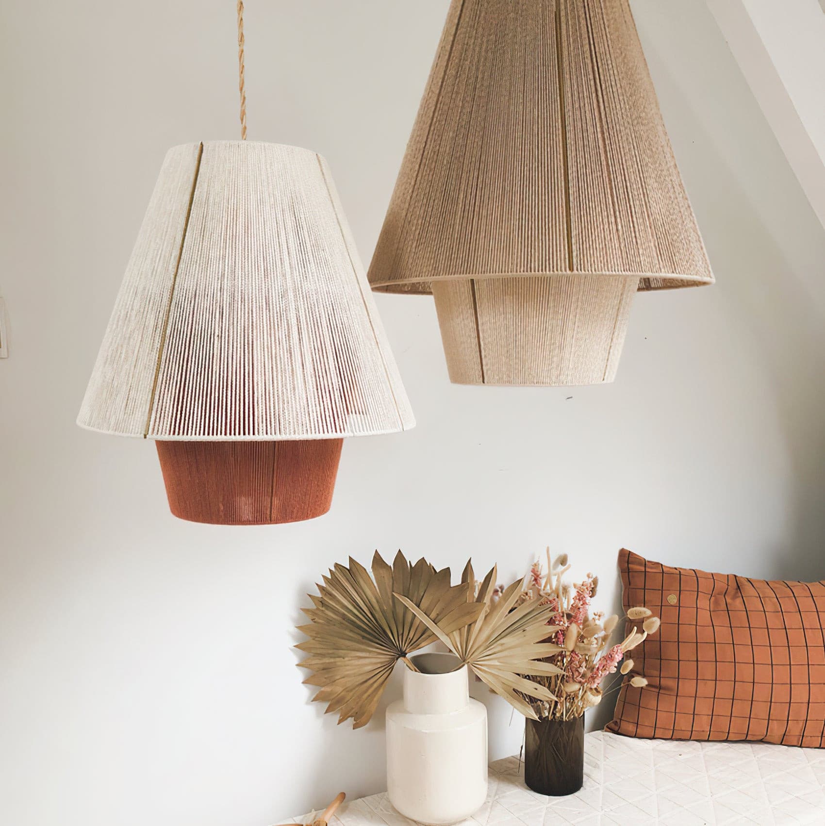 THISTLEWOOD MINIMALIST HANGING LANTERN