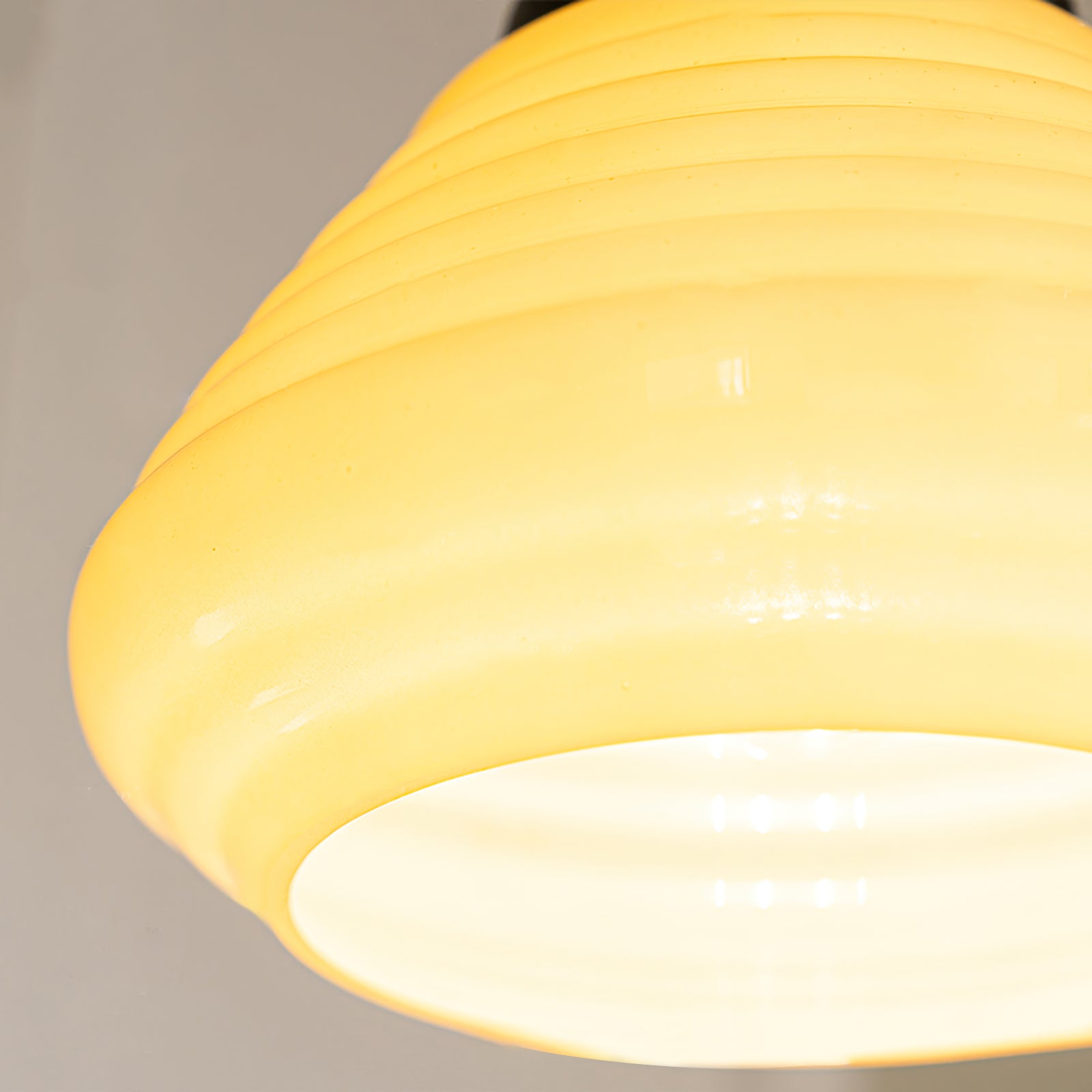 RAVENHURST ARTISANAL GLASS PENDANT LIGHT