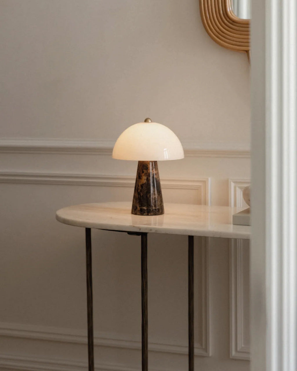 Chesterfield Luminaire