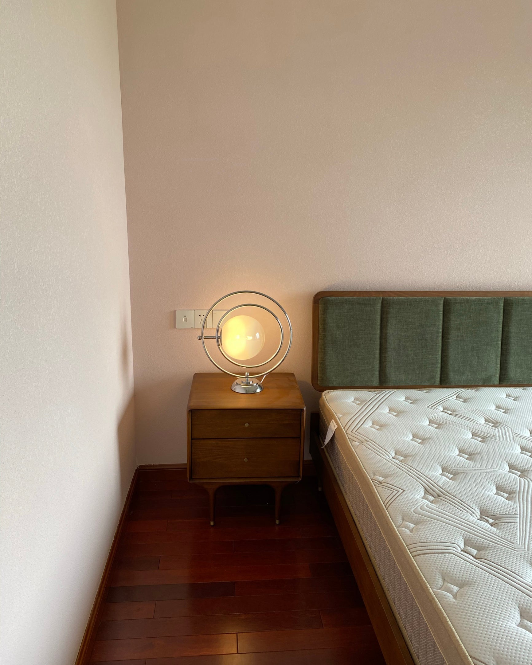 ASTRAL ORBIT PORCELAIN ILLUMINATOR