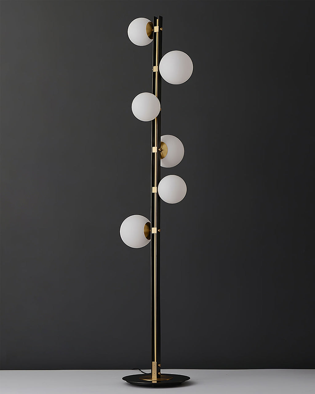 WINTHROP MID-CENTURY COLUMNAR LAMP