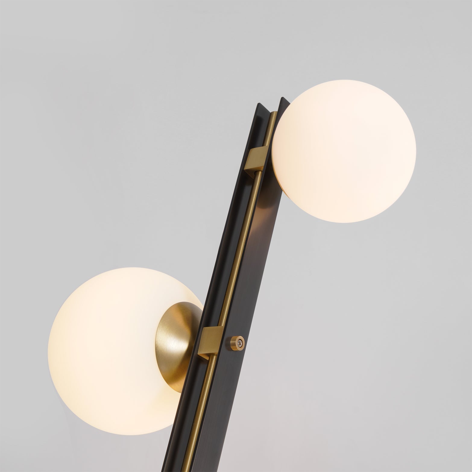 WINTHROP MID-CENTURY COLUMNAR LAMP