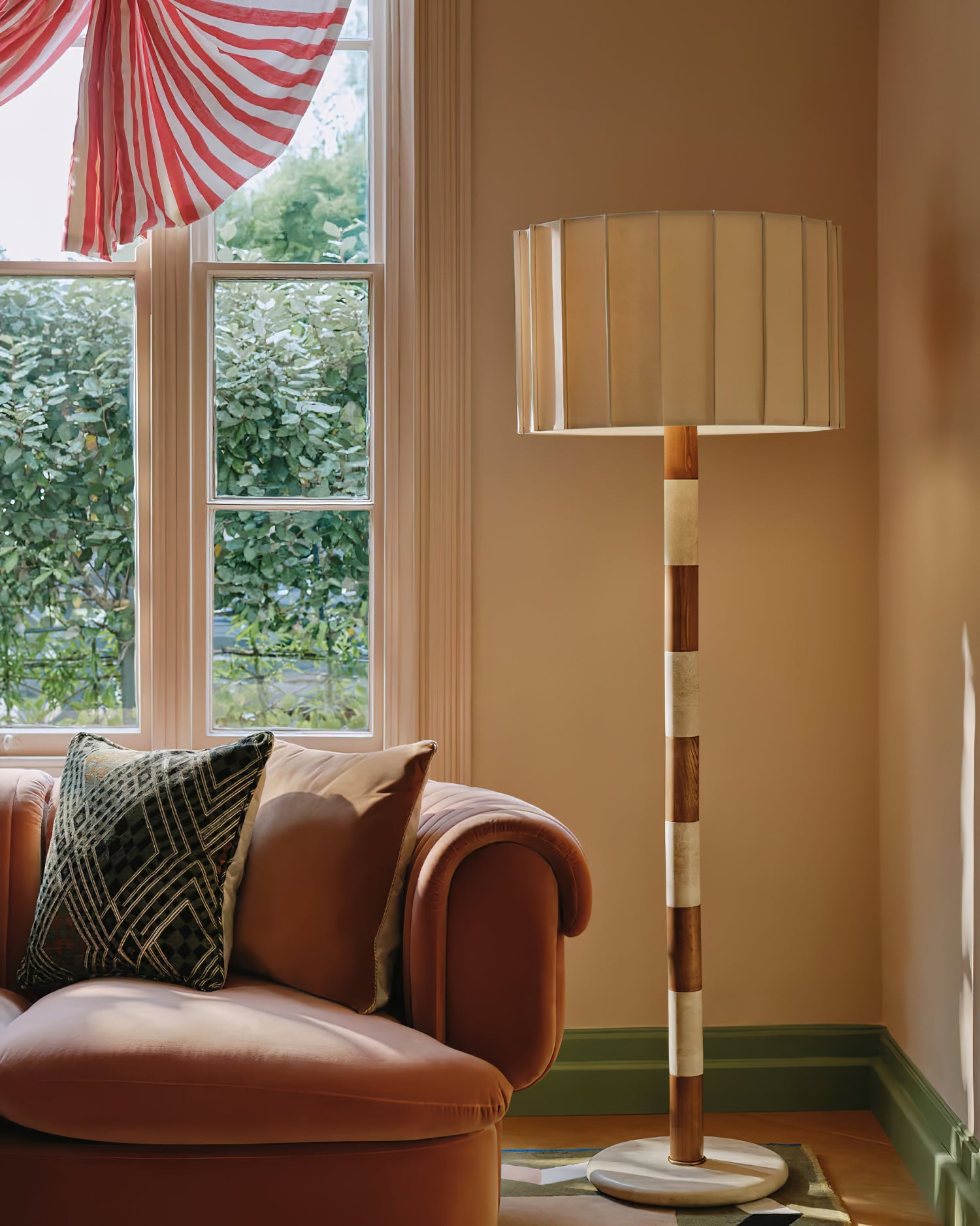 CORALINE TAPERED CANDELABRA LAMP