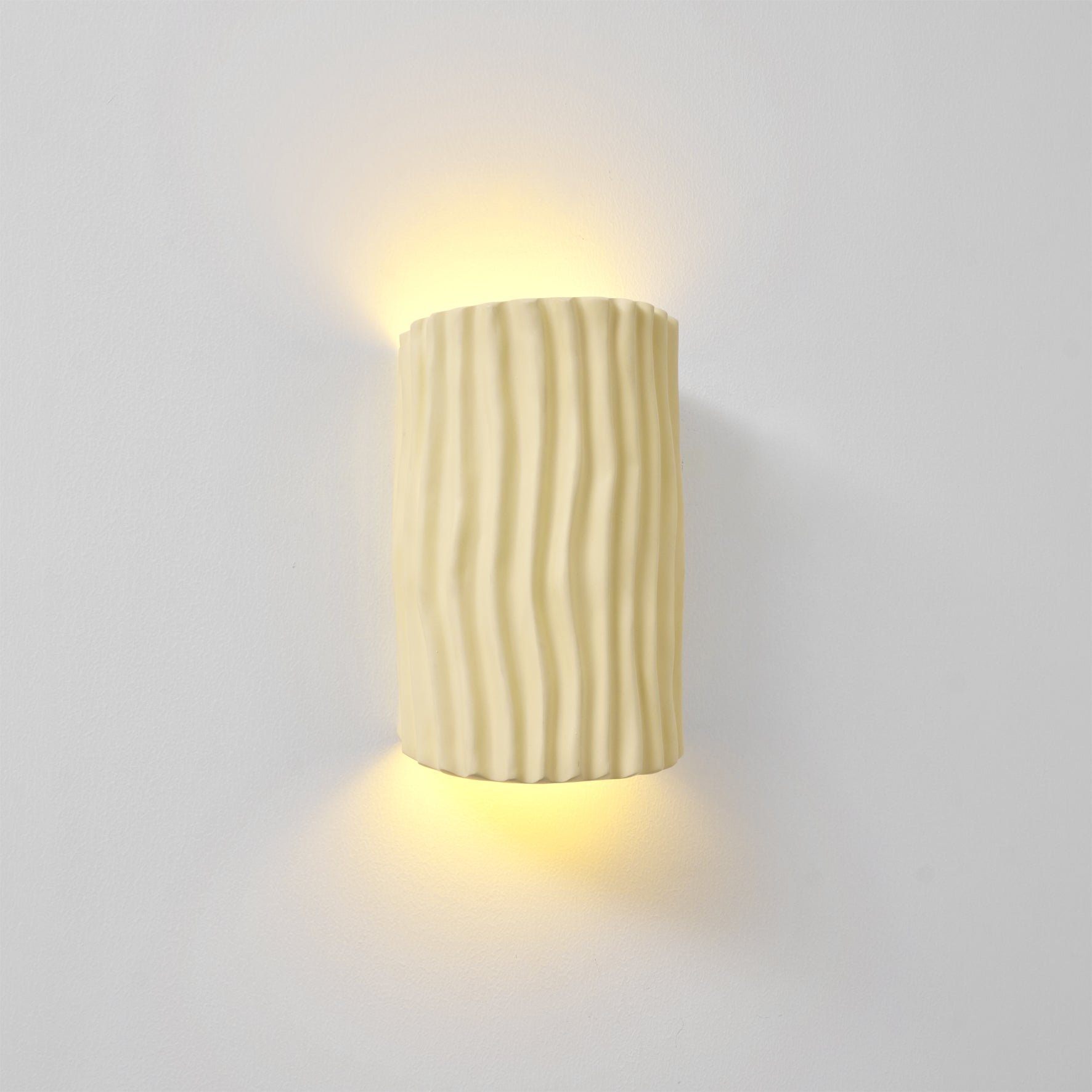 WINDSOR PLEATED RESIN ILLUMINATOR