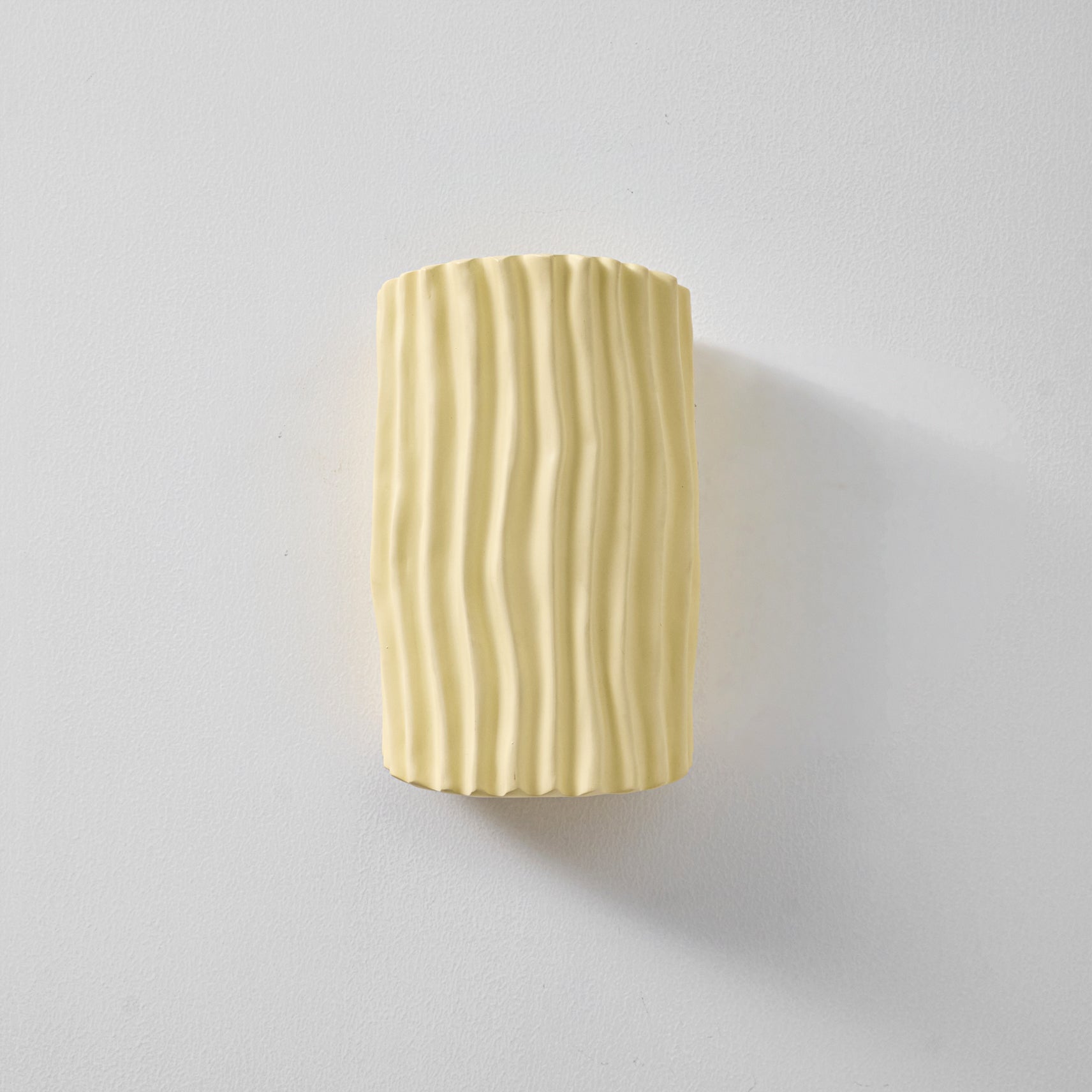 WINDSOR PLEATED RESIN ILLUMINATOR